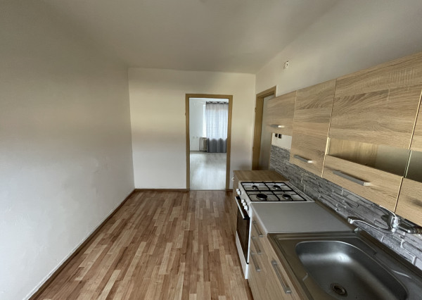 Predaj 2 izbový byt Handlová, ul. 29. augusta  037-112-ZUPIa