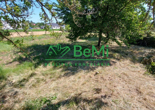 Predaj stavebný pozemok Zbehy pri Nitre (228-14-JUF)