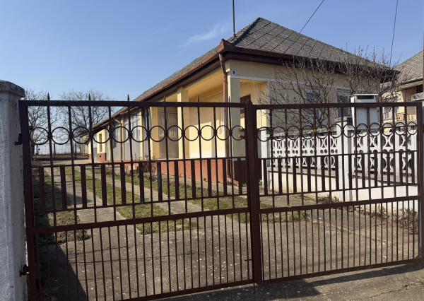 Rodinný dom v obci Forró za prijateľnú cenu - PREDAJ