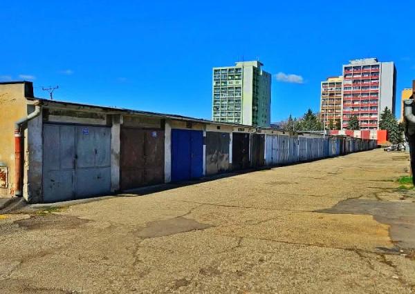 Predaj,  garáž - Žiar nad Hronom (002-19-ZOLA)