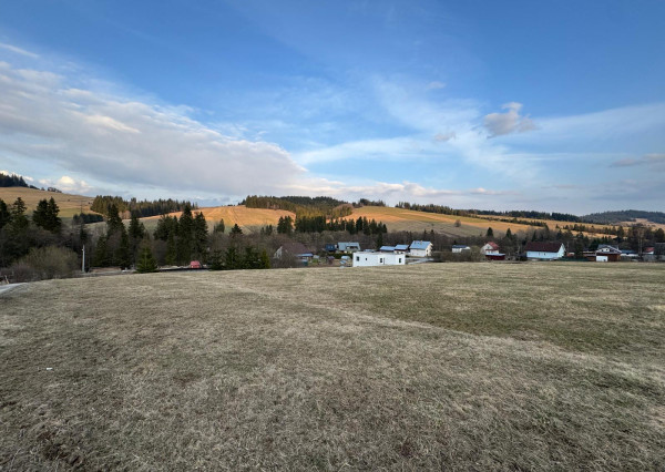 Ponúkame pozemok v obci Zákamenné – časť Poriečie