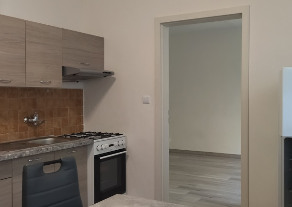 Prenájom, 1 izbový byt - Banská Štiavnica (017-211-ZOLAa)