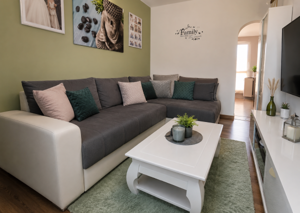 Exkluzívne predaj, 3 izbový byt - Levice (019-113-SIHA)