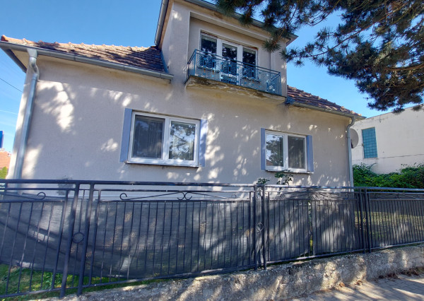 Predaj rodinný dom - Lúčnica nad Žitavou (251-12-JUF)