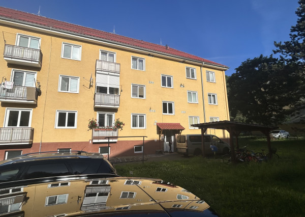 Na predaj 3 izbový byt v meste Tisovec