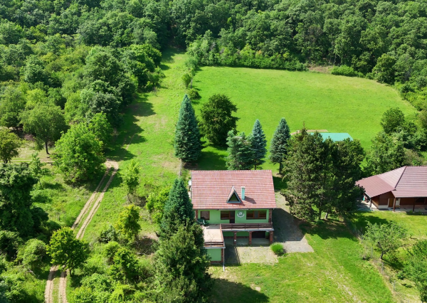 Predaj - Strelnica s poľovníckou chatou v okrese Hlohovec