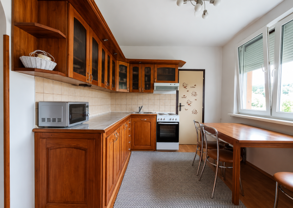 Predaj, 3 izbový byt - Pukanec (037-113-SIHA)