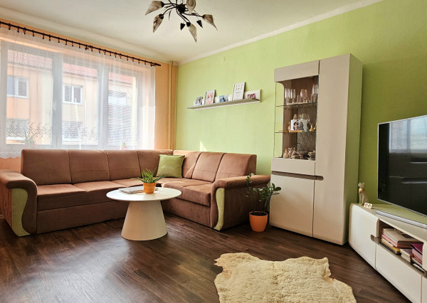 2-IZBOVÝ BYT RIMAVSKÁ SOBOTA - NA PREDAJ