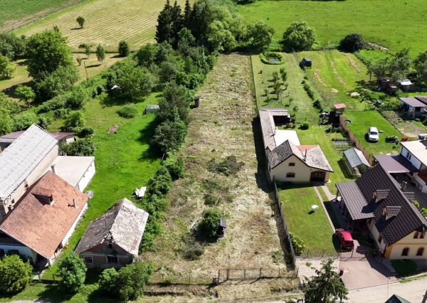 STAVEBNÝ POZEMOK 1857m2 PRI TEPLOM VRCHU - NA PREDAJ