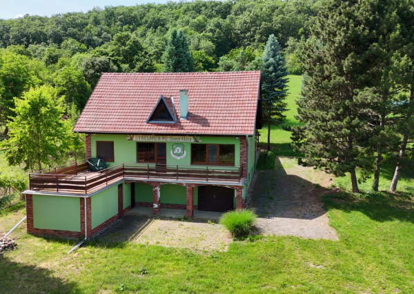 Na predaj Strelnica s poľovníckou chatou v okrese Hlohovec
