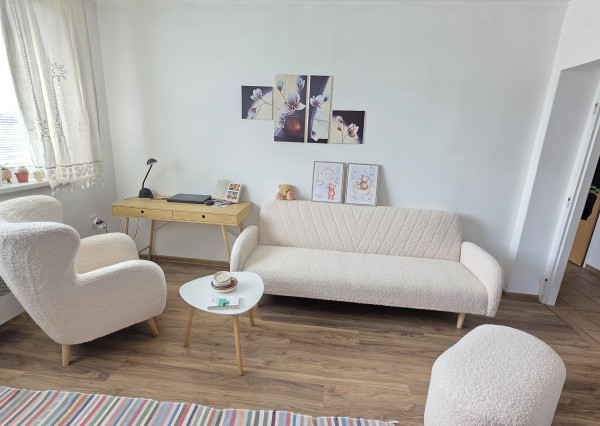 Slnečný 2,5 -izbový byt 66 m² v Pobedime  balkón, klimatizácia