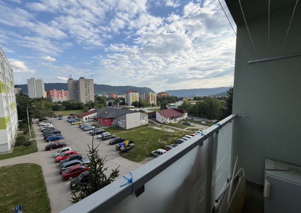 3-izbový byt s balkónom v Rožňave- 99500,-Eur