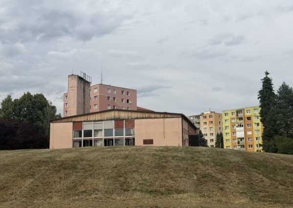 PRENÁJOM PRIESTOROV NA PODNIKANIE v Rožňave-PRENÁJOM
