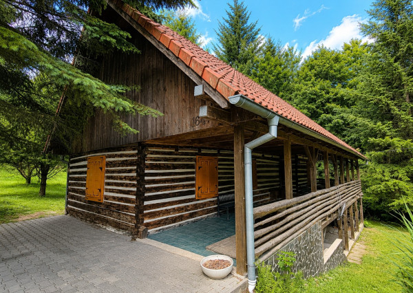 Predaj, chata na polosamote, Ostrý Grúň (024-13-ZOLA)