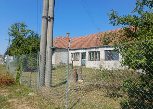 Exkluzívny predaj: 5-izb. dom v Kuzmiciach, pozemok 728 m² 023-12-RAKOE