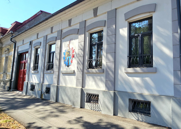 VÝNIMOČNÝ DOM V CENTRE RIMAVSKEJ SOBOTY - NA PREDAJ