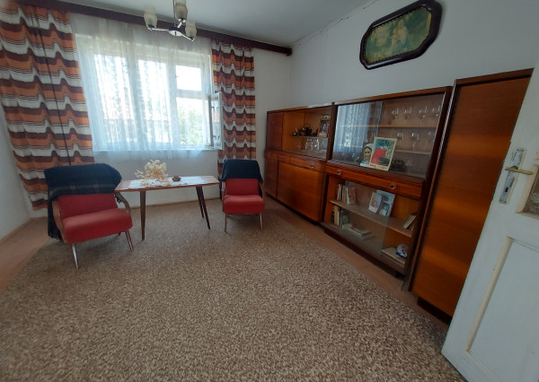 Predaj starší rodinný dom obec Lukáčovce pri Nitre(253-12-JUF)
