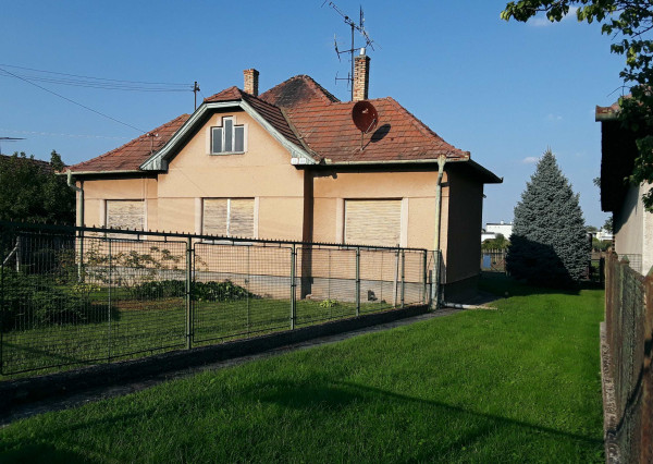 Predaj rodinný dom, veľký pozemok, obec Veľký Kýr  (1069-12-RP)