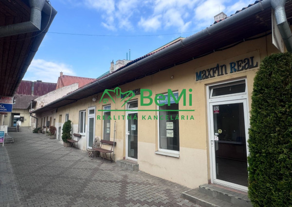 NA PRENÁJOM – prevádzkové, kancelárske alebo obchodné priestory 20 m2, Nitra – centrum                            (022-25-DABA)