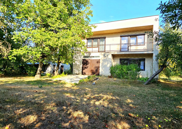 RODINNÝ DOM S VEĽKORYSÝM POZEMKOM 4182m2 - NA PREDAJ