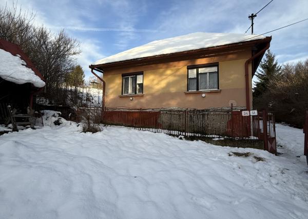 Rodinný dom v Ľubotíne s veľkým pozemkom na predaj