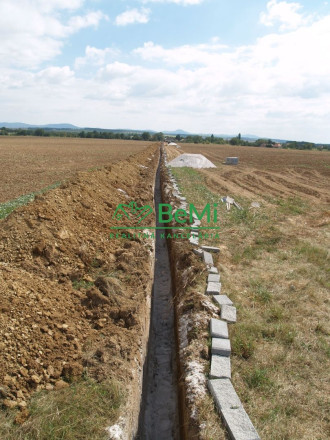 TO - Predaj pozemku v obci Hajná Nová Ves - fotografia 3