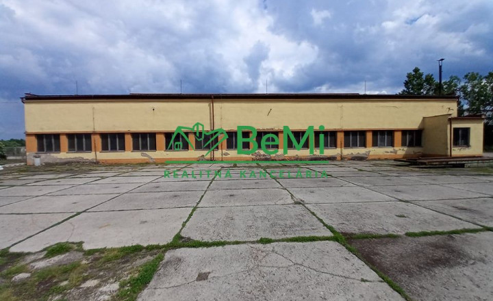 Predaj,  prevádzkový areál - Šahy (008-18-ERGA) - fotografia 1