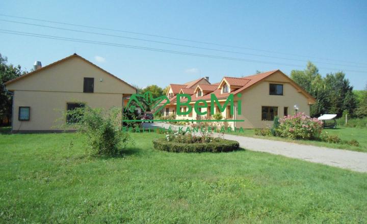 NR - Veľký Báb, polyfunkčný objekt mimo obce-tichá lokalita