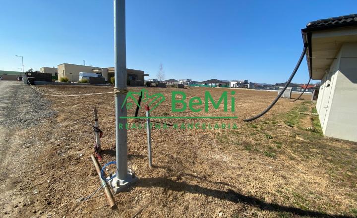 Pozemok (969 m2) so stavebným povolením+ projekt Malý Lapáš - fotografia 7