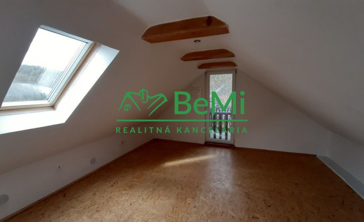 DOM - CHALUPA s garážou, krásnym okolím, výhľadmi ... Banská Štiavnica (070-12-DAR) - fotografia 11