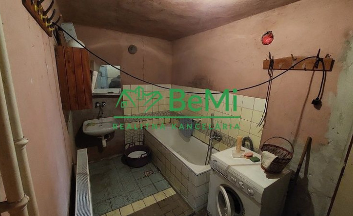 Predaj - starý rodinný dom v obci Radošina ID 118-12-LUGUa - fotografia 7