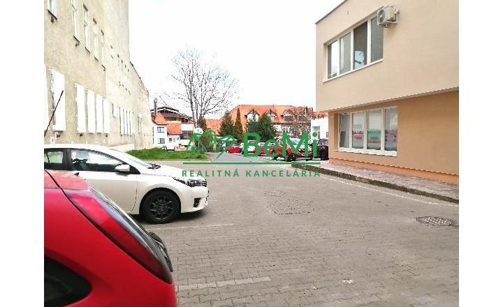 Kancelársky  priestor na prenájom-Lučenec - fotografia 11