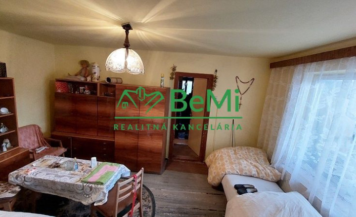 Predaj - starý rodinný dom v obci Radošina ID 118-12-LUGUa - fotografia 3