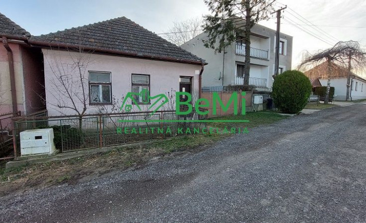 Predaj - starý rodinný dom v obci Radošina ID 118-12-LUGUa