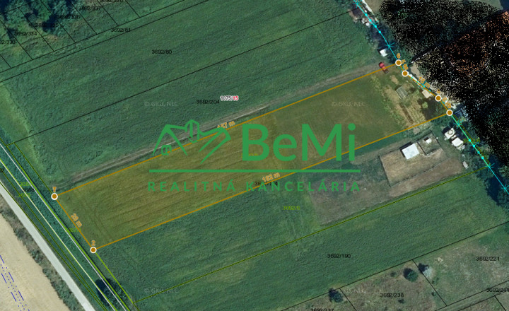 EXKLUZÍVNE - Na predaj investičný pozemok Nitra. 4316 m2 - fotografia 1