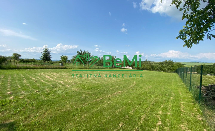 Nádherný pozemok 1 351 m2 Čeľadice ID 391-14-MIGa - fotografia 1