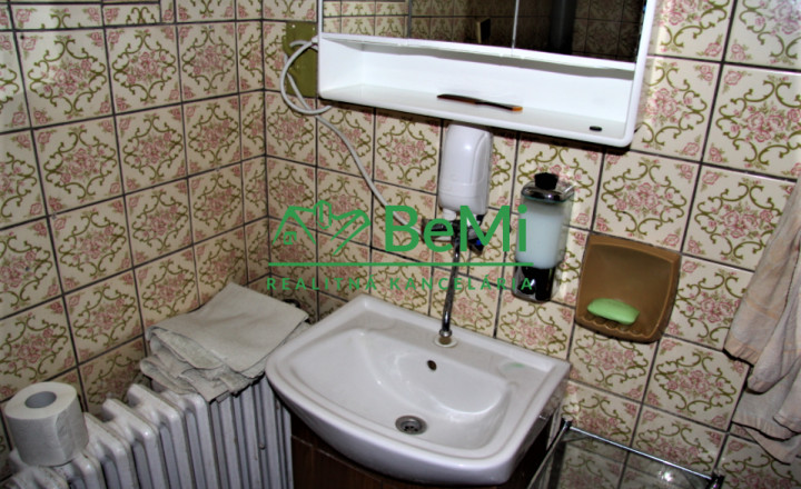 Chata na úplnej samote v lese s vlastnou prístupovou cestou  039-13-MACHO - fotografia 8