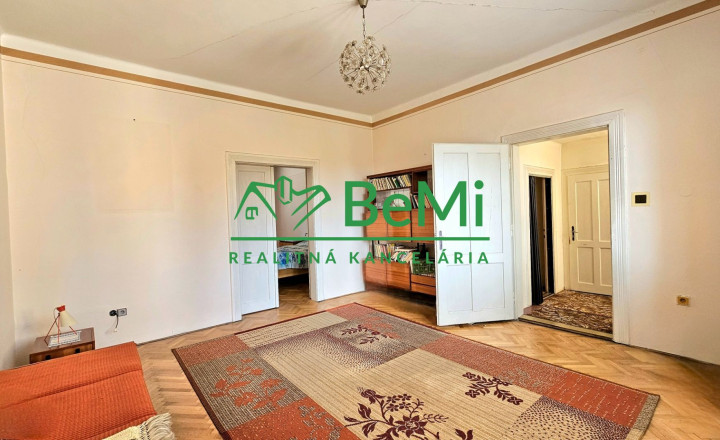 RODINNÁ VILA V CENTRE RIMAVSKEJ SOBOTY -EXKLUZÍVNE NA PREDAJ - fotografia 21