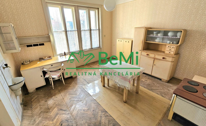 RODINNÁ VILA V CENTRE RIMAVSKEJ SOBOTY -EXKLUZÍVNE NA PREDAJ - fotografia 28