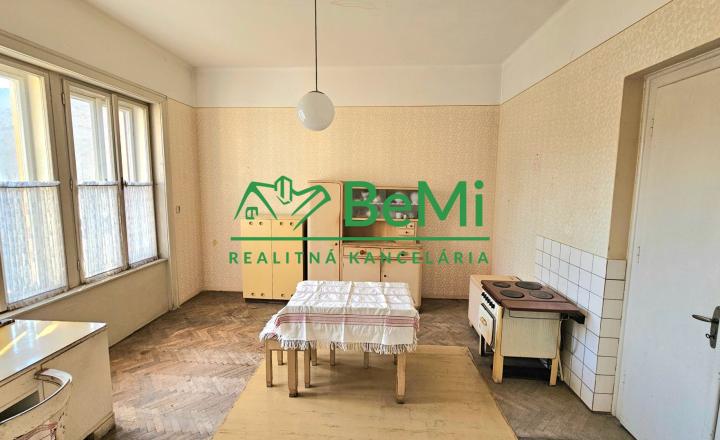 RODINNÁ VILA V CENTRE RIMAVSKEJ SOBOTY -EXKLUZÍVNE NA PREDAJ - fotografia 29