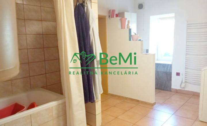 Predaj dvojgeneračného rodinného domu - Tekovské Lužany ( 020-12-HEKA) - fotografia 12