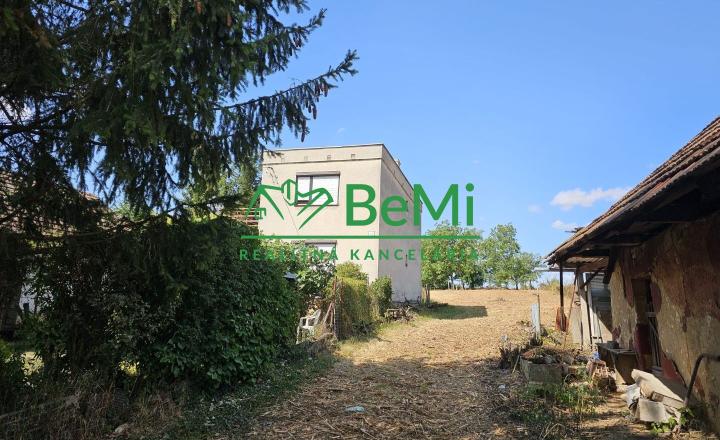 Pozemok so starším domom v obci Malé Chyndice ID 239-14-MIGa - fotografia 6