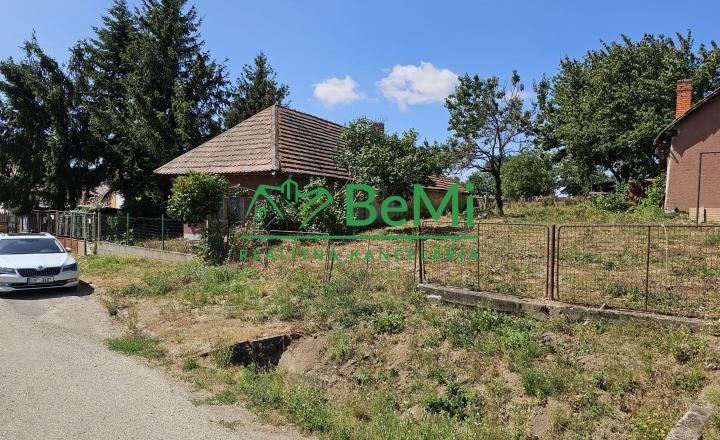 Pozemok so starším domom v obci Malé Chyndice ID 239-14-MIGa - fotografia 9
