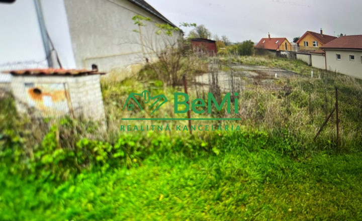 Predaj stavebný pozemok -  Levice časť Kalinčiakovo  ( 050-14-MIJK) - fotografia 1