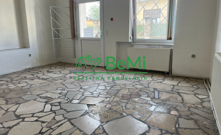 Predaj rodinný dom /komerčný objekt/ -  Levice (052-15-MIJK) - fotografia 1