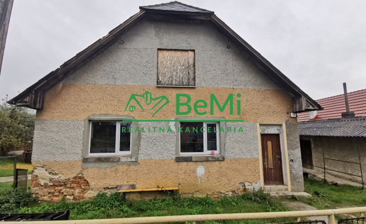 Predaj rodinného domu v obci Seč-Nitrianske Rudno 007-12-ZUPIa