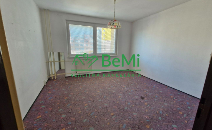 Ponúkame 3 izbový byt s krásnym výhľadom v tichom prostredí - fotografia 8