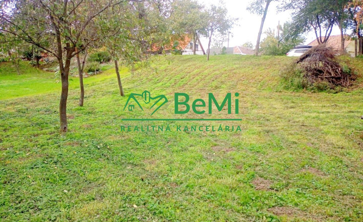 Predaj pozemku pre výstavbu rodinného domu - Jur nad Hronom (032-14-HEKA) - fotografia 4