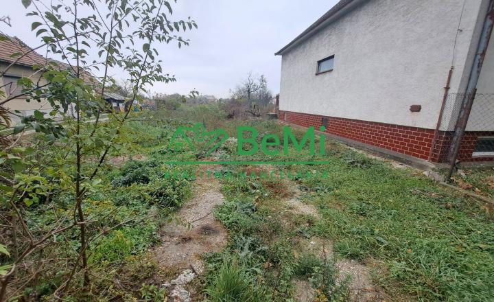 Stavebný pozemok - 977m2,Čierny Brod. - fotografia 3