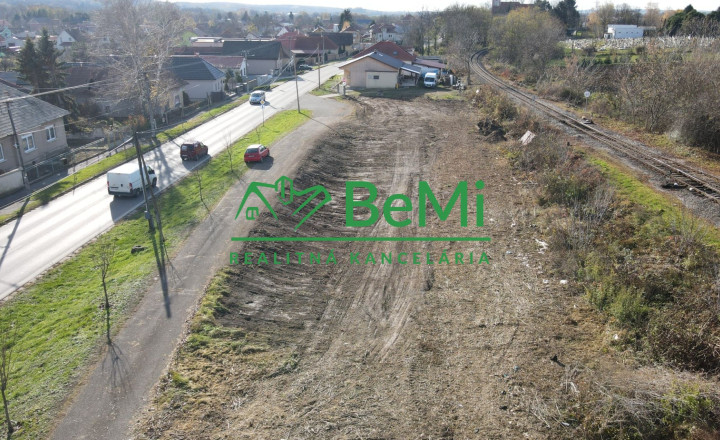 PREDAJ - STAVEBNÝ POZEMOK TESÁRSKE MLYŇANY ID 002-14-FIJA - fotografia 3
